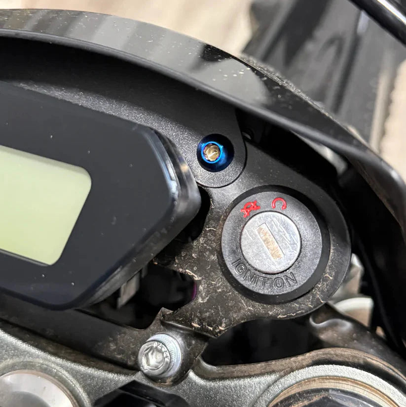 Ultra Bee Dashboard Titanium Bolts